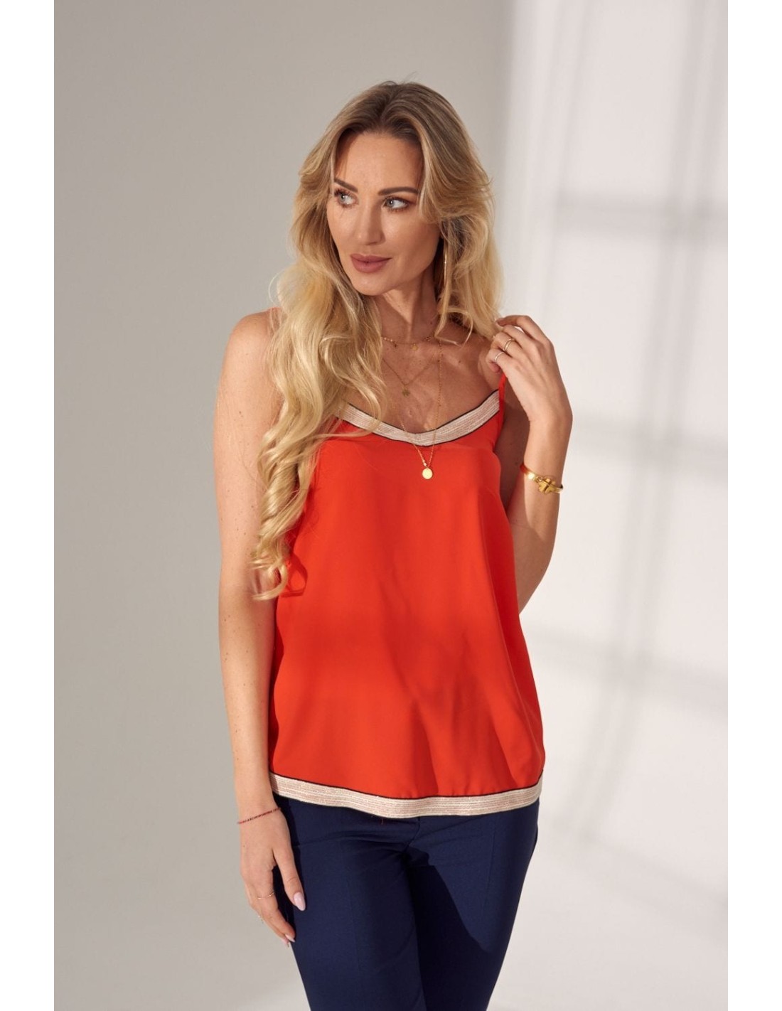 Zarte rote Bluse mit dünnen Trägern PR75001 – Online-Shop – Boutique